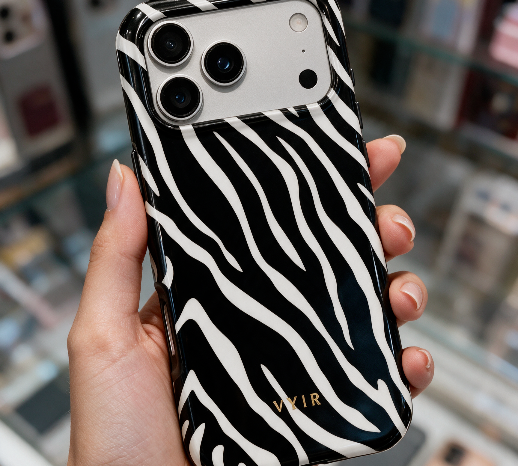 18+ Stylish Black Phone Cases For iPhones And Samsung Galaxy