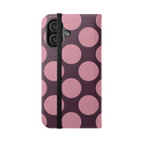 iPhone 17 -vegaaninahkainen lompakkokuori – Pink Plum Polka Dot -kuosi